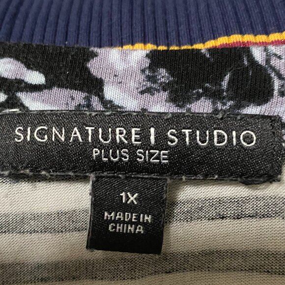Signature 1 Studio, 3/4 length sleeve, black, white & gray tunic, size 1X - Picture 7 of 7